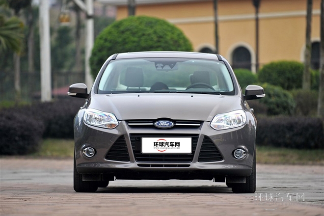 2012款 三廂 2.0L AT旗艦型