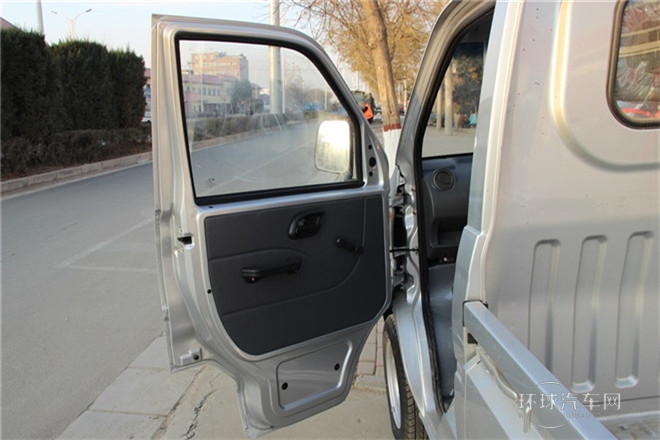 2011款 1.3L基本型無護(hù)欄