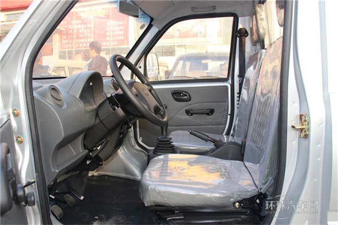 2011款 1.3L基本型無護(hù)欄