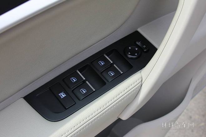 2014款 三廂 1.3T CVT尊貴型