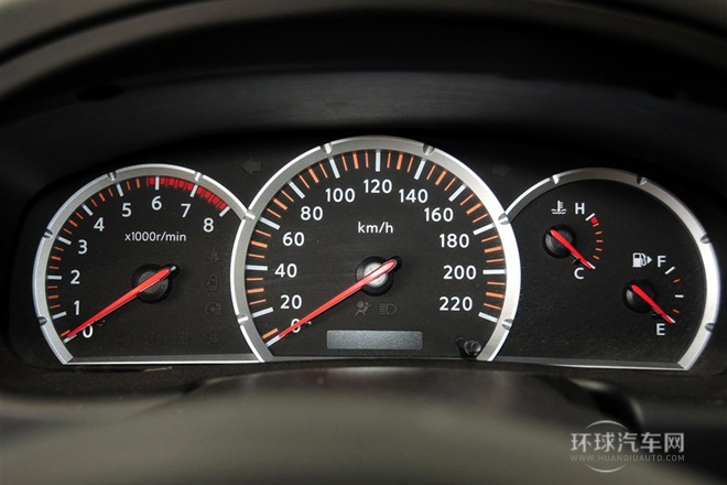 2013款 2.4L 四驅(qū)標(biāo)準(zhǔn)型 國V