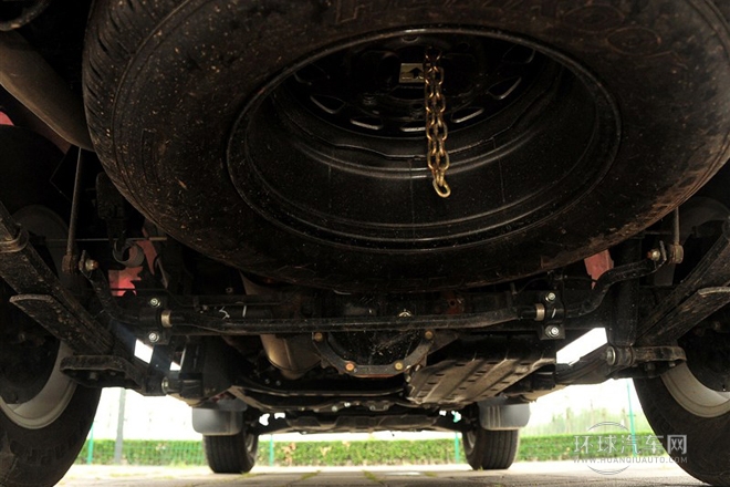 2013款 2.4L 四驅(qū)豪華紀(jì)念版 國IV