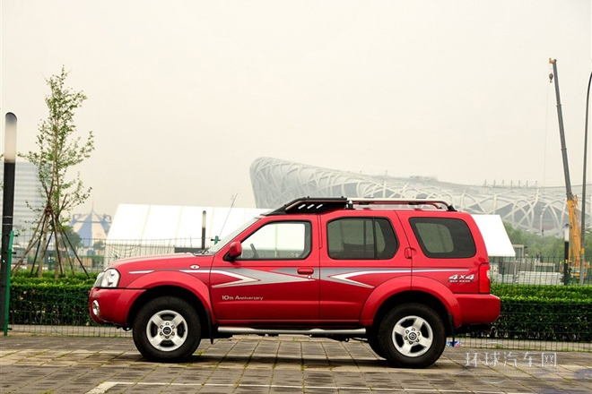 2013款 2.4L 四驅豪華紀念版 國IV