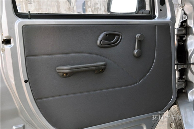 2011款 1.3L基本型無護欄