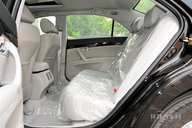 2013款 2.0L 自動尊貴型