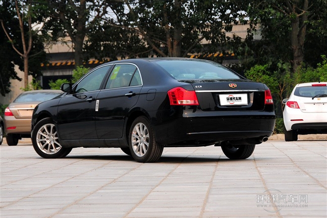 2013款 2.0L 自動尊貴型