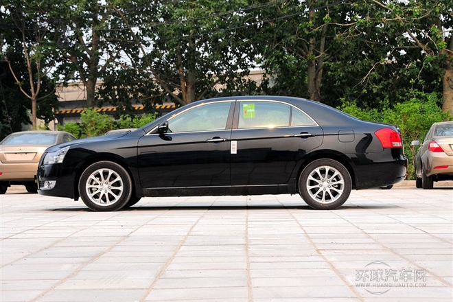 2013款 2.0L 自動尊貴型