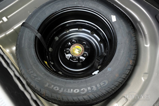 2013款 2.4L 自動行政型