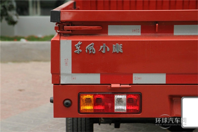 2011款 1.0L基本型有護欄