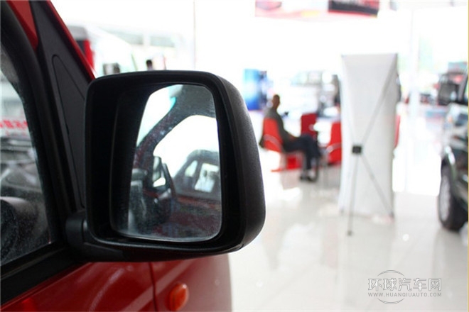 2011款 1.0L基本型有護欄