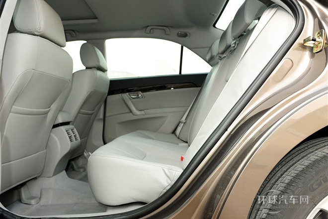 2013款 2.4L 自動行政型