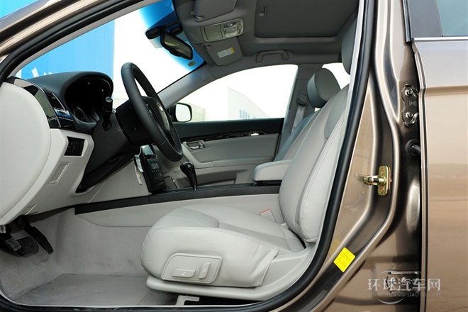 2013款 2.4L 自動(dòng)行政型