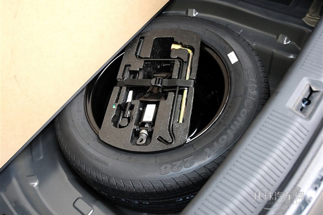 2013款 2.4L 自動(dòng)尊貴型