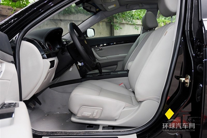 2013款 2.4L 自動尊貴型