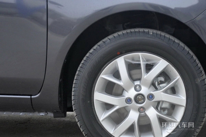 2014款 1.5XV CVT尊貴版