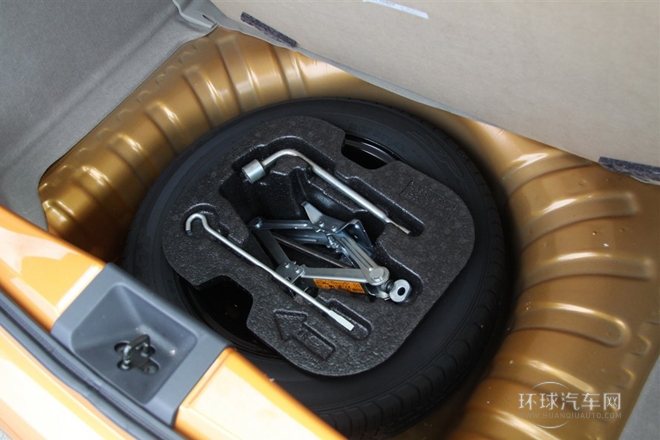 2010款 1.5L 手動(dòng)易型版