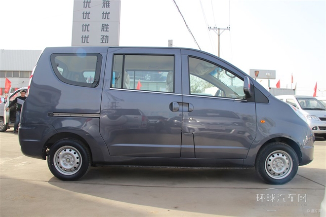 2013款 1.5L標(biāo)準(zhǔn)型