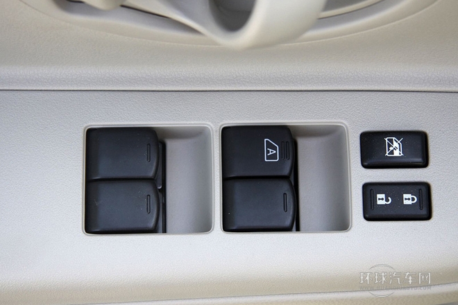 2010款 1.5L 手動(dòng)易炫版