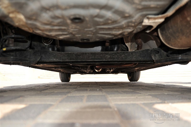 2010款 1.5L 自動(dòng)易炫版