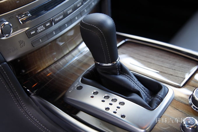 2013款 2.5L 奢華版