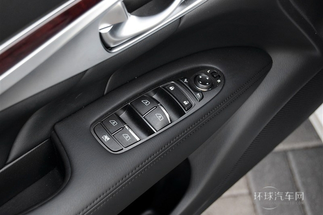 2013款 2.5L 舒適版