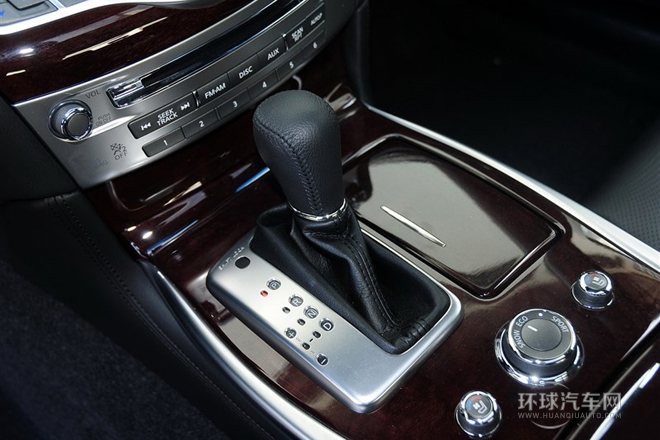 2013款 2.5L 舒適版