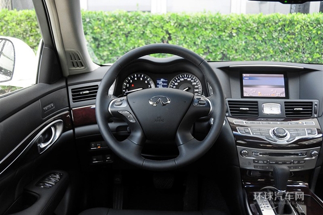 2013款 2.5L 舒適版