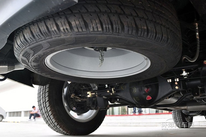 2012款 2.4L 手動(dòng)兩驅(qū)豪華型