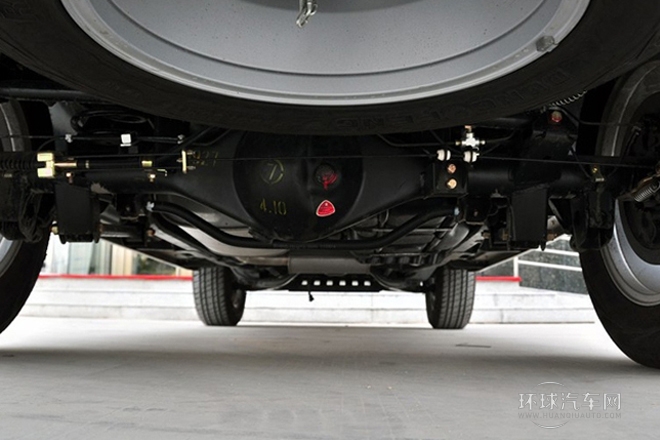 2012款 2.4L 手動兩驅(qū)豪華型