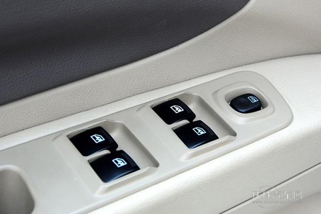 2012款 2.4L 手動兩驅舒適型