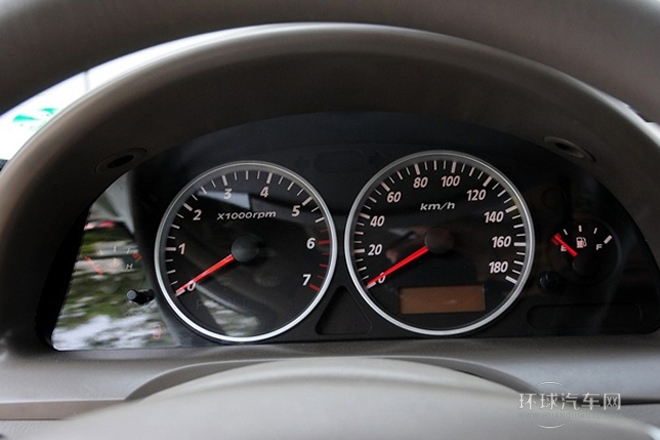 2012款 2.4L 手動兩驅(qū)舒適型