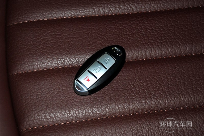 2013款 2.5L 兩驅尊雅版