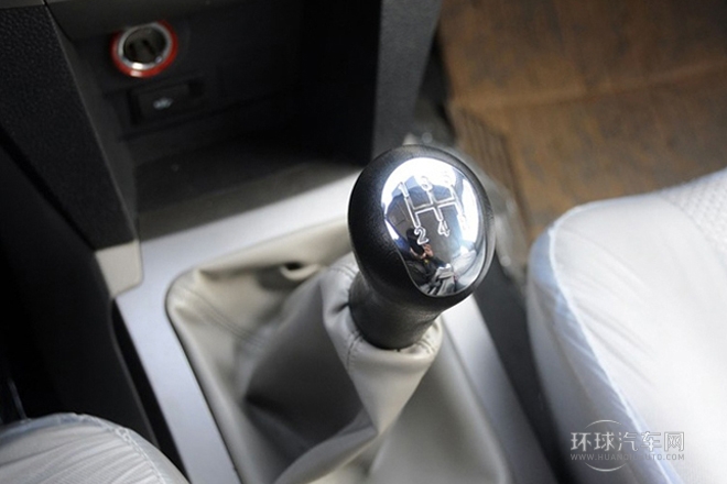 2013款 2.8T柴油兩驅共軌