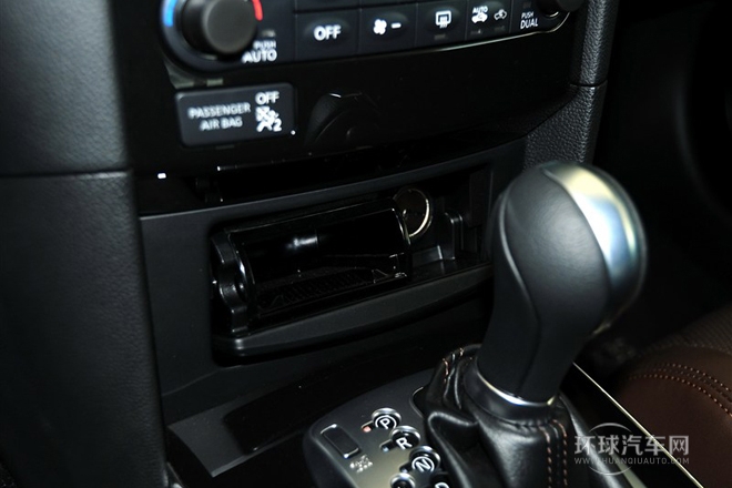 2013款 3.7L 標(biāo)準(zhǔn)版