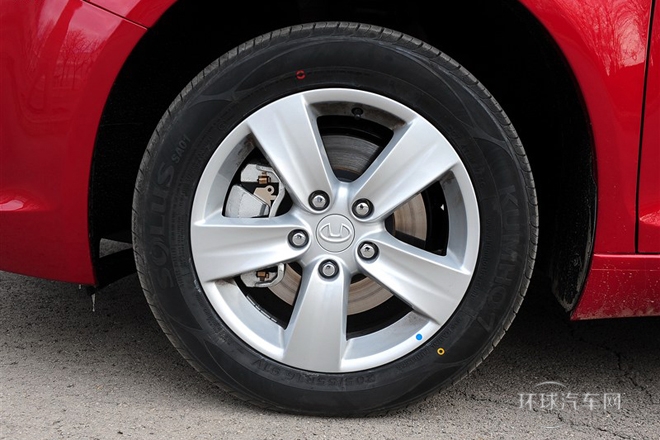 2013款 2.0L 手動舒適型