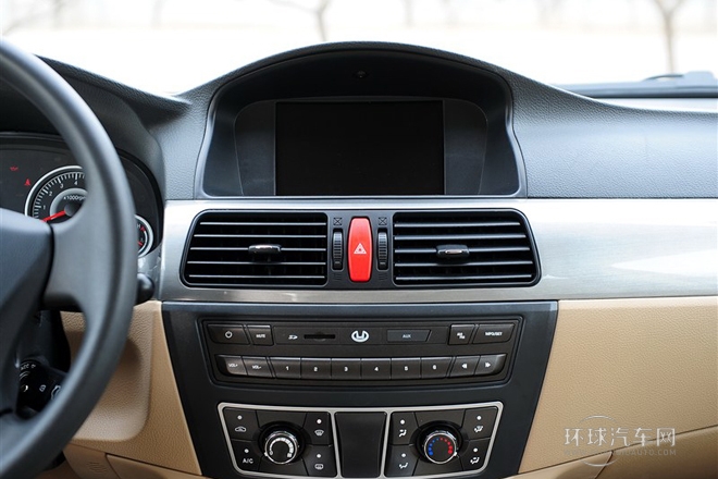 2013款 2.0L 手動舒適型