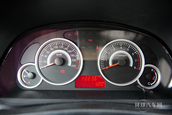 2013款 2.0L 手動(dòng)舒適型