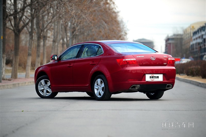 2013款 2.0L 手動舒適型