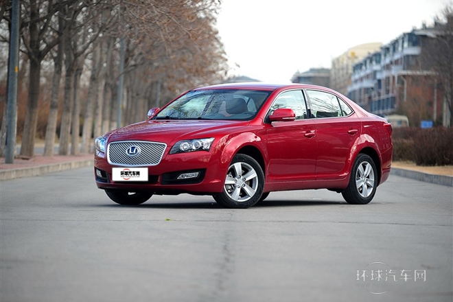 2013款 2.0L 手動舒適型