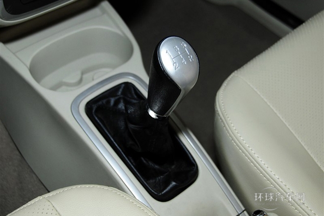 2010款 1.3L 手動豪華型