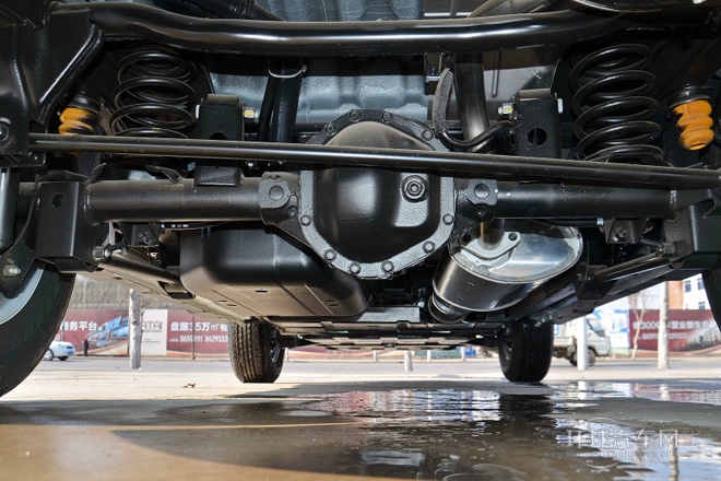 2014款 2.3L 兩驅手動進取汽油版