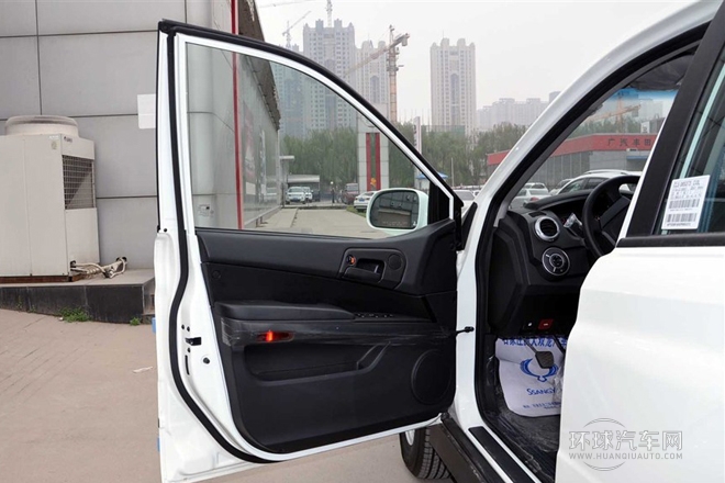 2014款 2.3L 兩驅手動進取汽油版