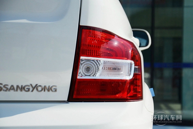 2014款 2.3L 兩驅手動進取汽油版