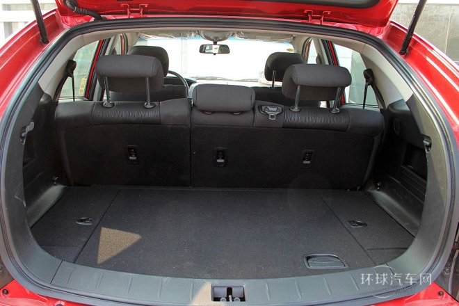 2014款 2.3L 兩驅(qū)自動(dòng)舒適汽油版