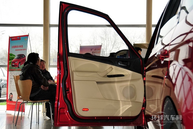 2008款 2.3L 7座豪華型