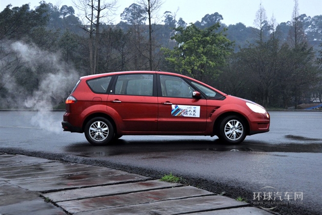 2008款 2.3L 7座豪華型