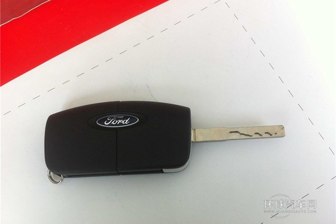 2013款 兩廂 1.5L 手動風(fēng)尚型