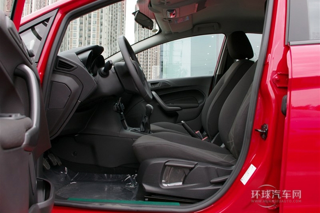 2013款 兩廂 1.5L 手動風(fēng)尚型