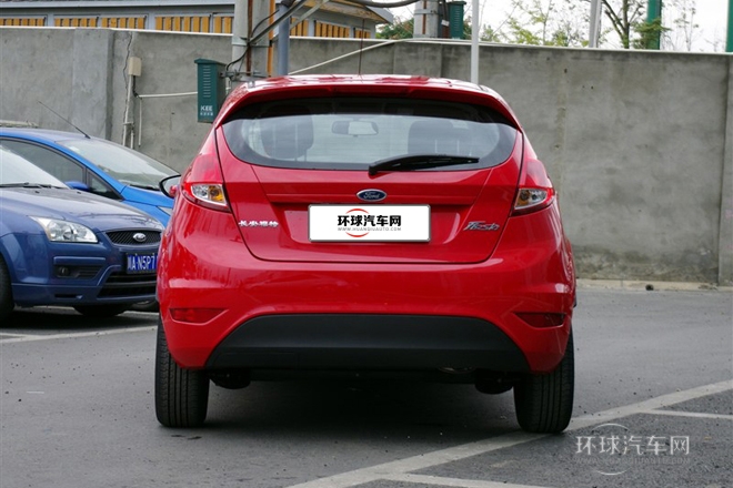 2013款 兩廂 1.5L 手動(dòng)風(fēng)尚型