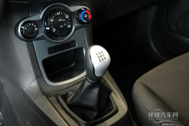 2013款 兩廂 1.5L 手動(dòng)時(shí)尚型